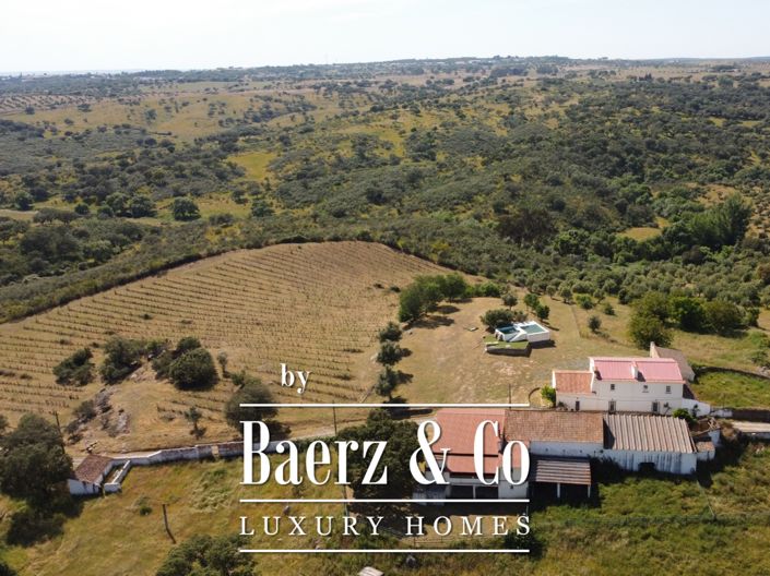 Image No.23-19 Bed Property for sale