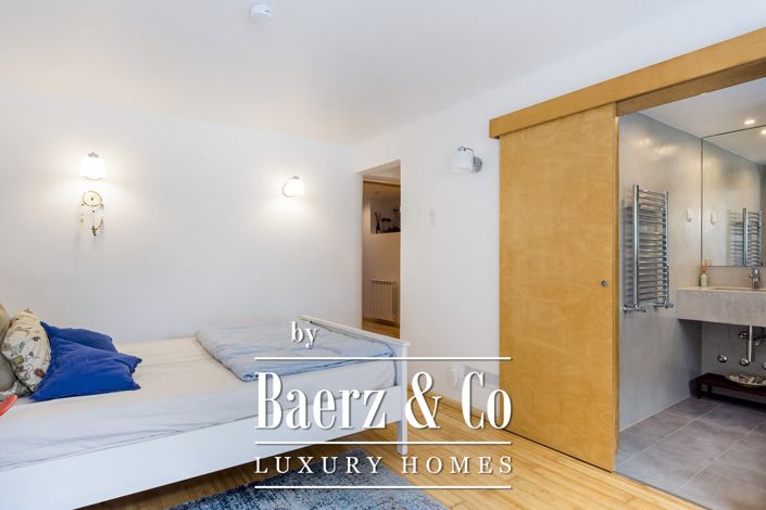 Image No.10-5 Bed House for sale