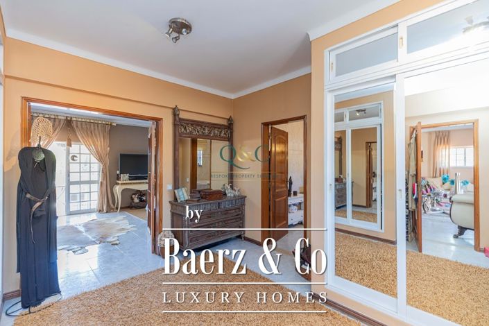 Image No.12-4 Bed Villa for sale