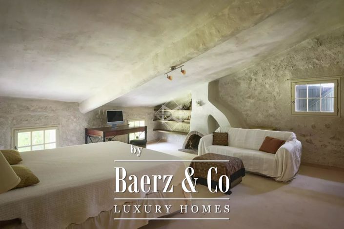 Image No.29-7 Bed House for sale