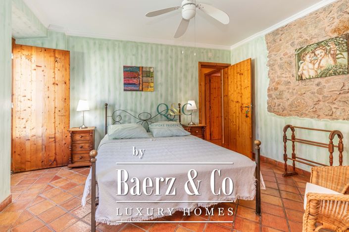 Image No.13-9 Bed Farmhouse for sale