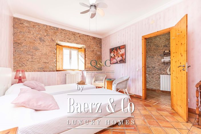 Image No.17-9 Bed Farmhouse for sale