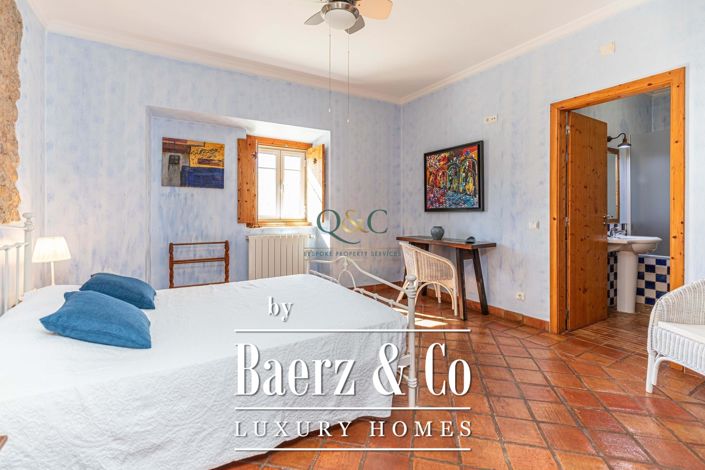 Image No.29-9 Bed Farmhouse for sale