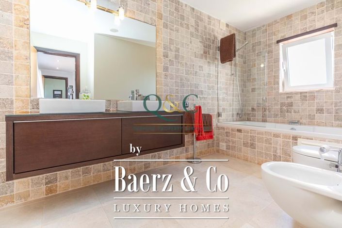 Image No.12-Villa de 5 chambres à vendre à Quarteira