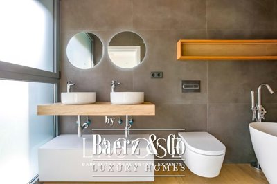 1 - Sant Pere de Ribes, Property