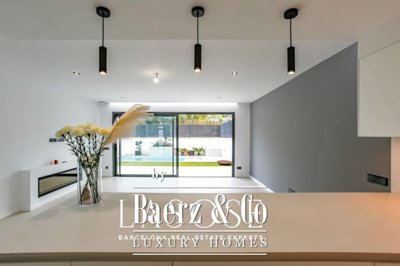 7137851