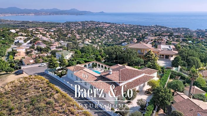 Image No.2-4 Bed Property for sale