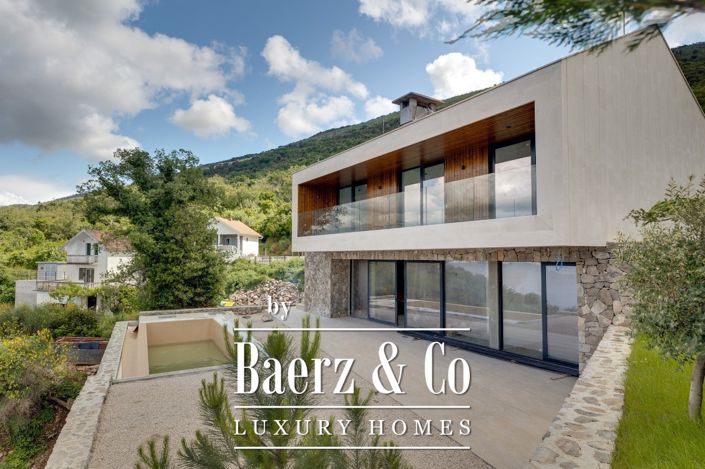 Image No.1-3 Bed Villa for sale