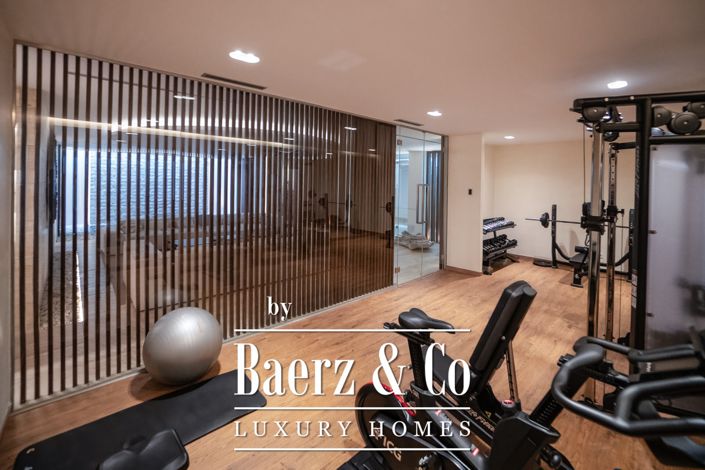 Image No.8-5 Bed Villa for sale