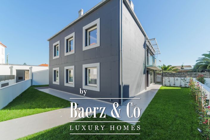 Image No.1-3 Bed Villa for sale