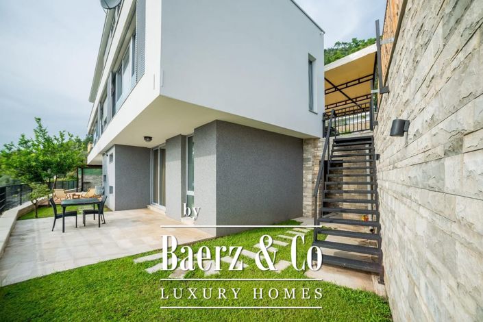 Image No.10-4 Bed Villa for sale