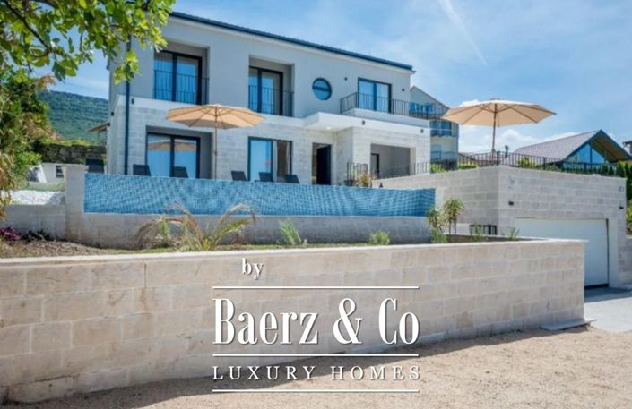 Image No.3-4 Bed Villa for sale