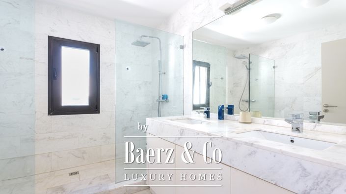 Image No.18-4 Bed Villa for sale