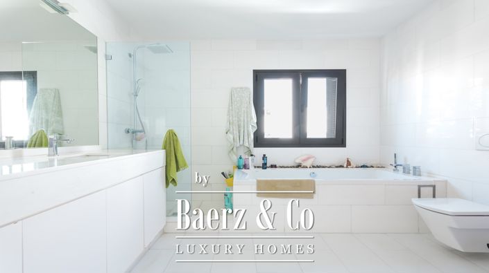 Image No.25-4 Bed Villa for sale