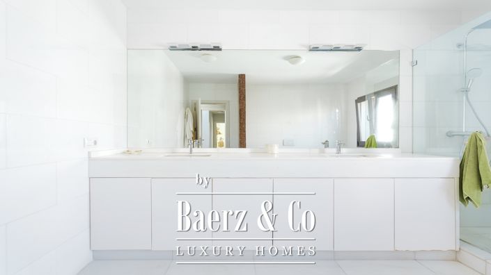 Image No.27-4 Bed Villa for sale