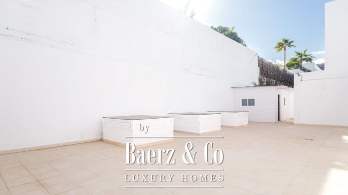 Image No.43-4 Bed Villa for sale