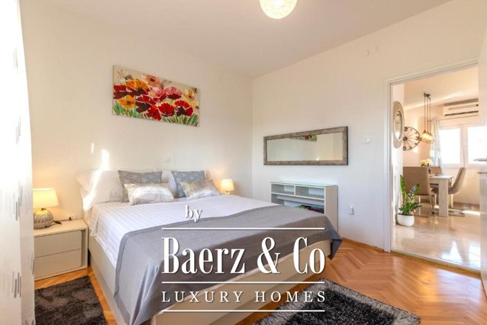 Image No.11-6 Bed Townhouse for sale