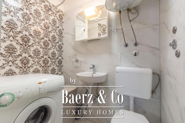 Image No.17-6 Bed Townhouse for sale