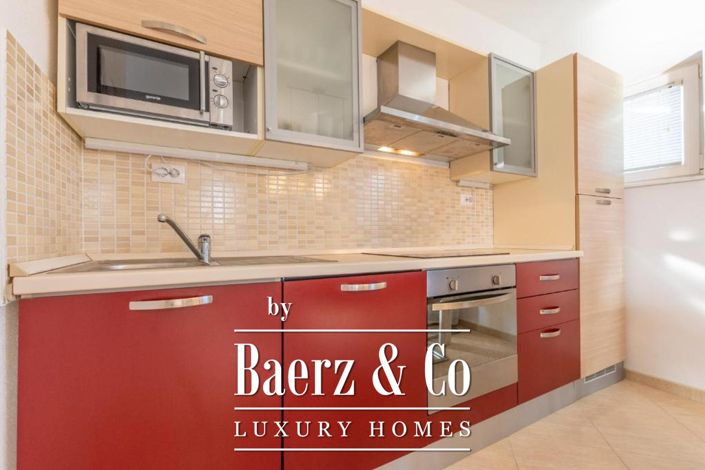 Image No.20-6 Bed Townhouse for sale