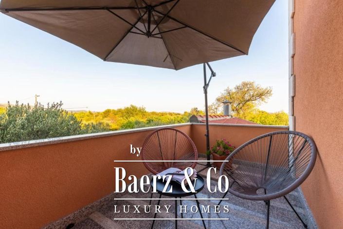 Image No.24-6 Bed Townhouse for sale