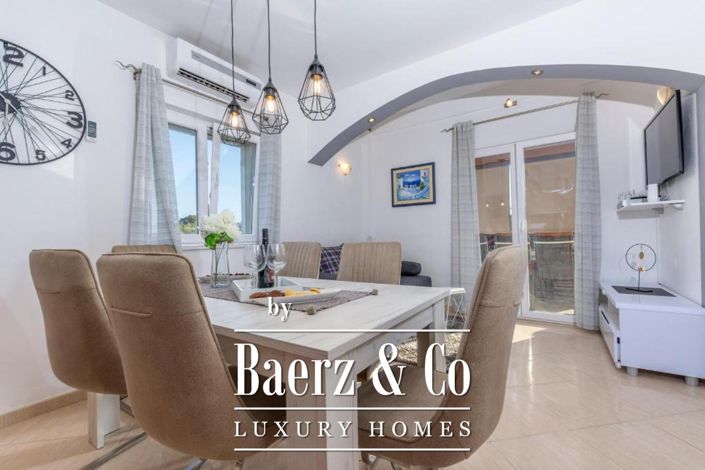 Image No.6-6 Bed Townhouse for sale