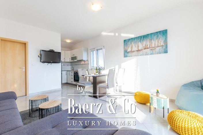 Image No.7-6 Bed Townhouse for sale