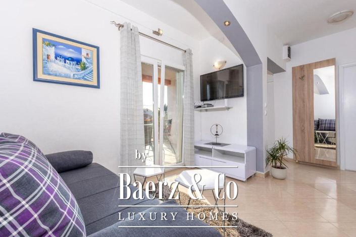 Image No.9-6 Bed Townhouse for sale