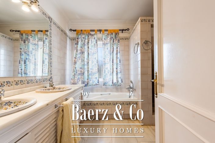 Image No.28-6 Bed Villa for sale