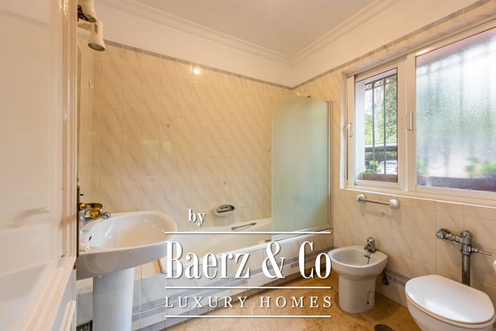 Image No.34-6 Bed Villa for sale