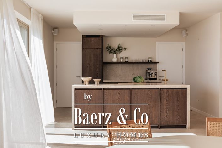 Image No.2-4 Bed Country House for sale