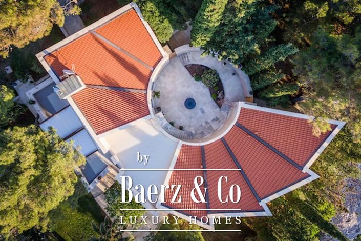 Image No.2-5 Bed Villa for sale