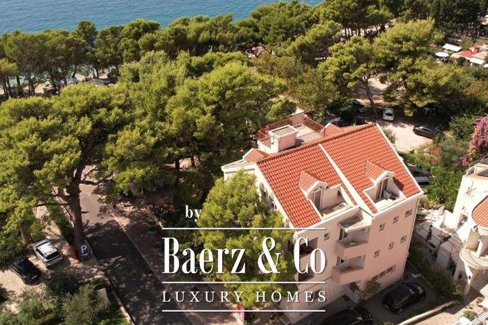 Image No.1-Maison de ville de 17 chambres à vendre à Tucepi