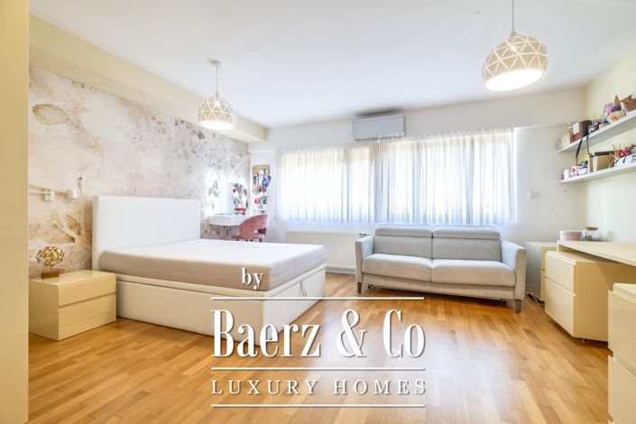 Image No.13-3 Bed Townhouse for sale