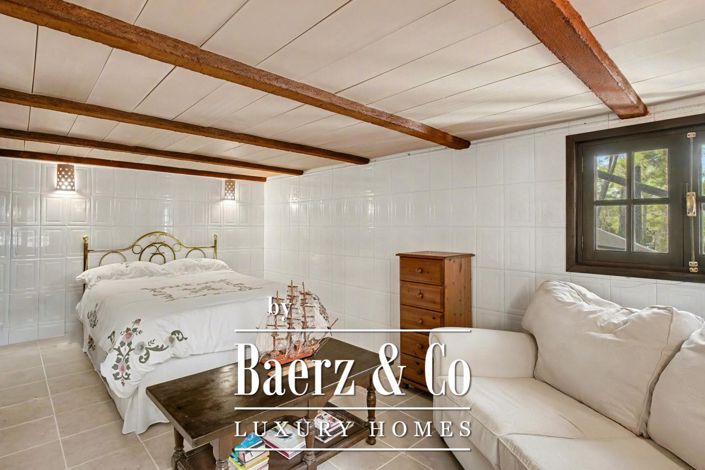 Image No.15-3 Bed Country House for sale