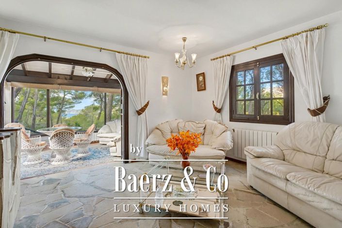 Image No.6-3 Bed Country House for sale