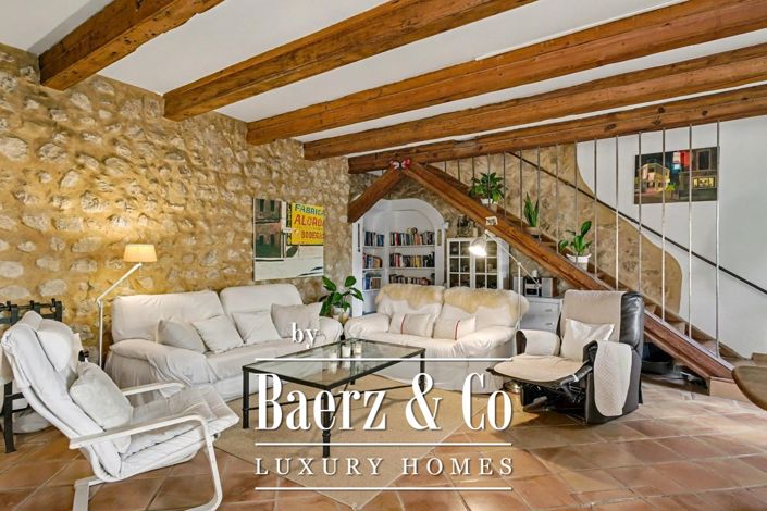 Image No.5-2 Bed Country House for sale