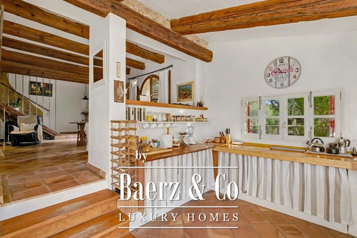 Image No.6-2 Bed Country House for sale