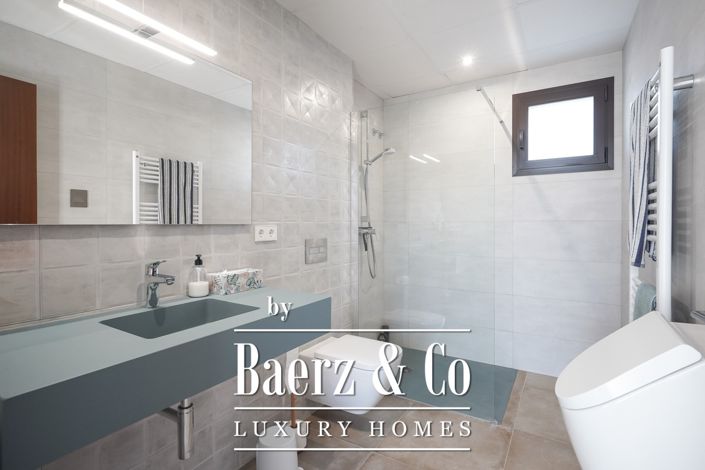 Image No.21-3 Bed Villa for sale