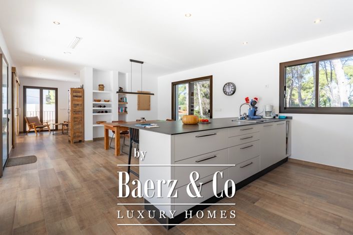 Image No.9-3 Bed Villa for sale