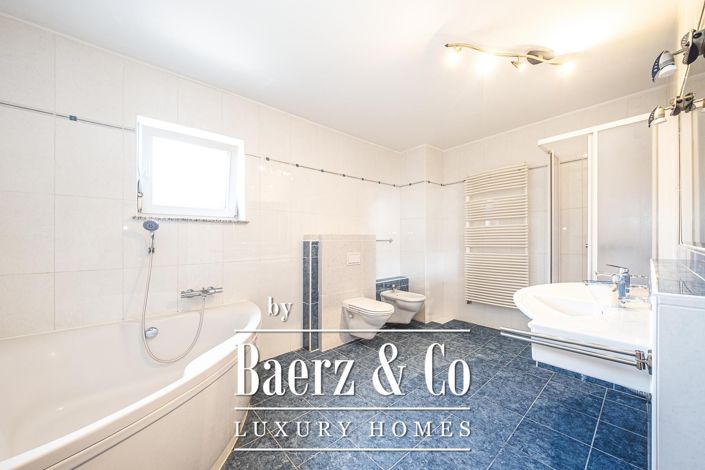 Image No.14-5 Bed Apartment for sale