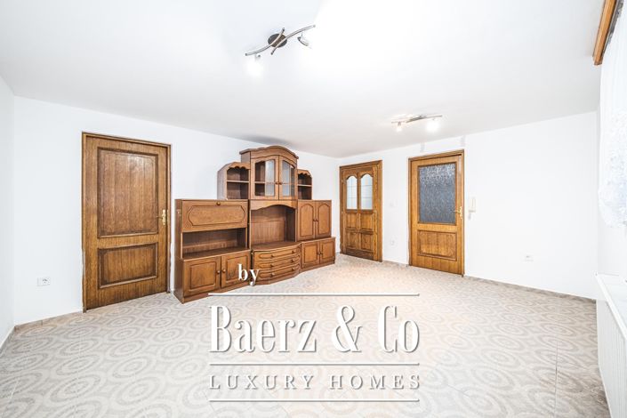 Image No.17-5 Bed Apartment for sale