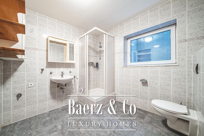 Image No.20-5 Bed Apartment for sale