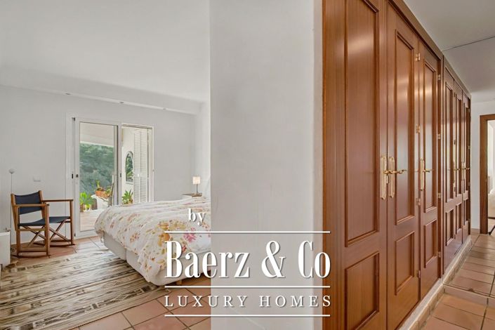 Image No.13-2 Bed Flat for sale