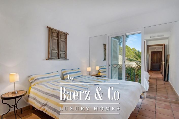 Image No.15-2 Bed Flat for sale