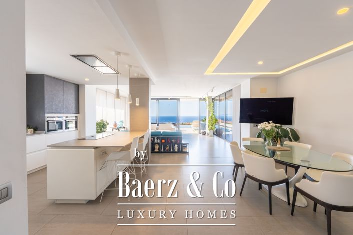 Image No.10-5 Bed Villa for sale