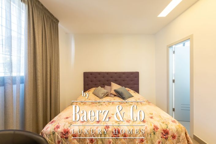 Image No.17-5 Bed Villa for sale