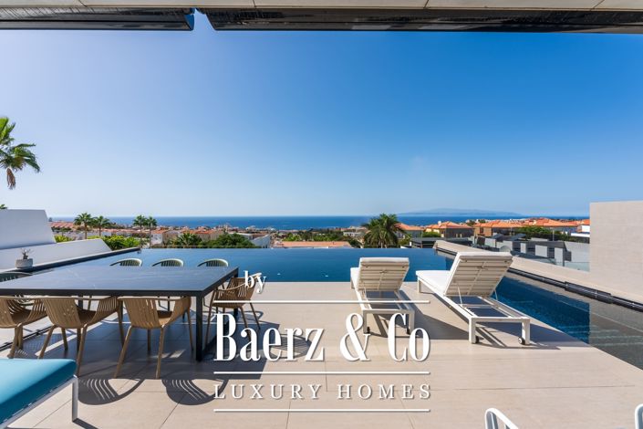 Image No.2-5 Bed Villa for sale