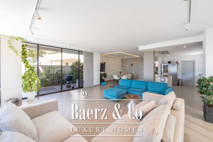 Image No.5-5 Bed Villa for sale