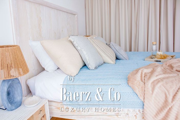 Image No.17-2 Bed Property for sale