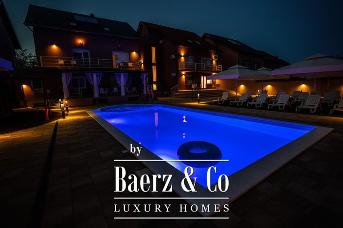 Image No.20-20 Bed Townhouse for sale